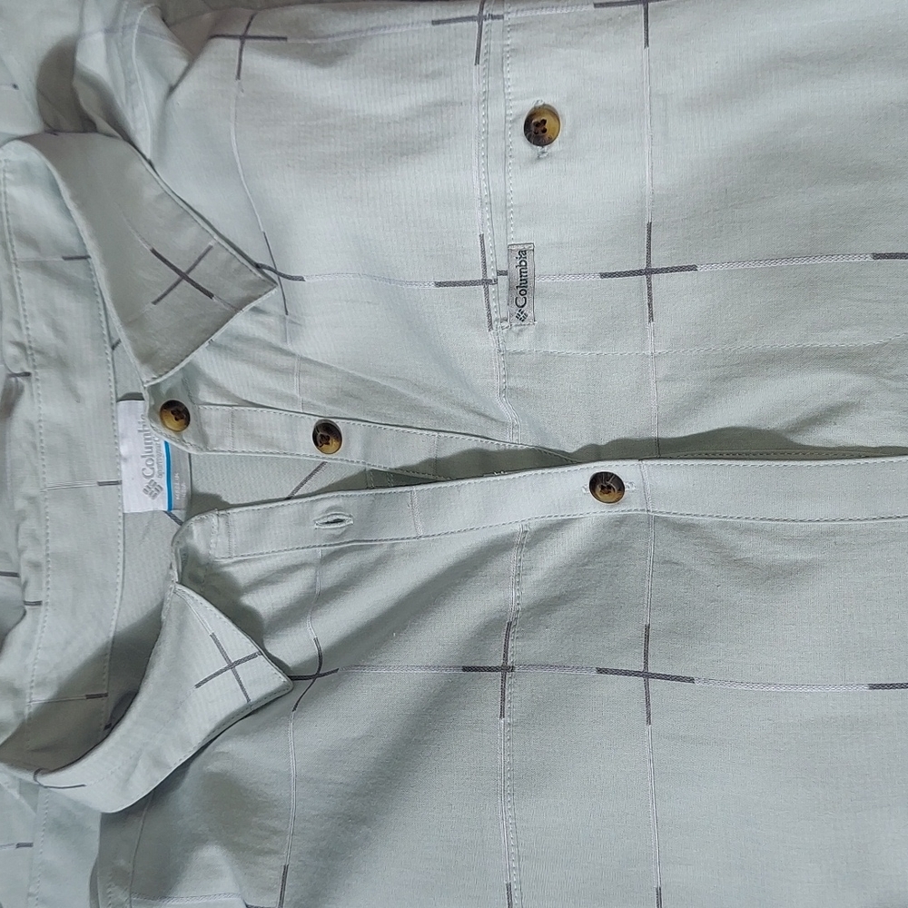 Men's Columbia shirt-long sleeved.